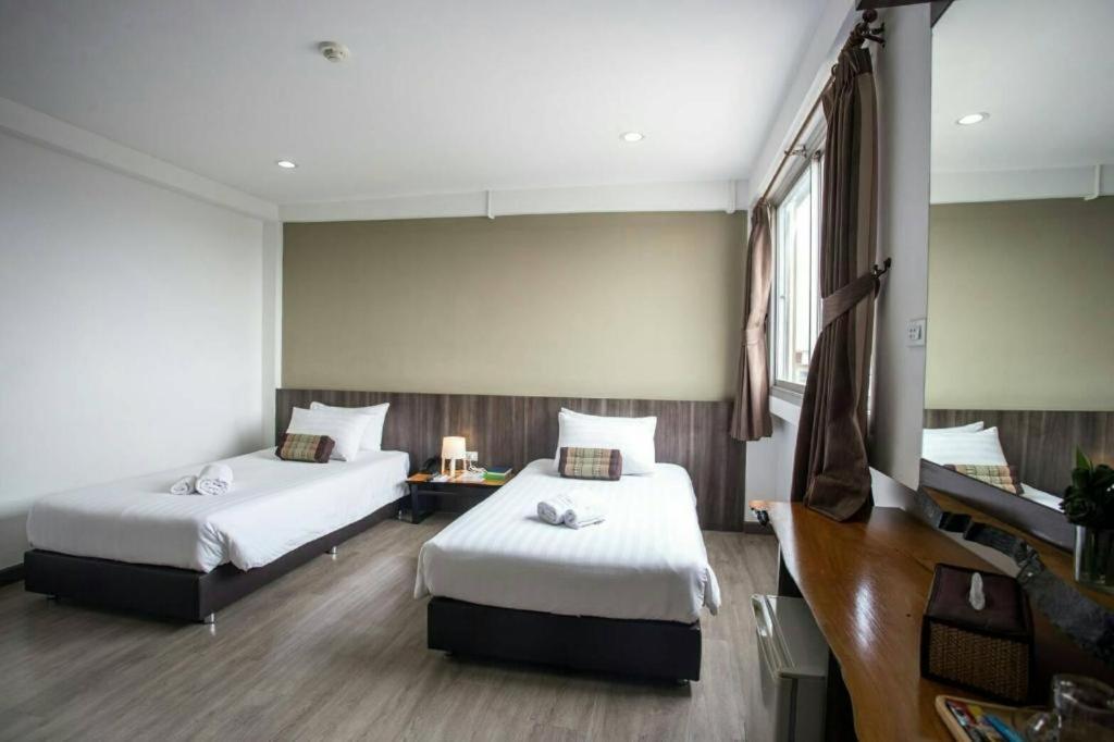 วีธรา บูธิคโฮเทล  Hotel อุดรธานี ภายนอก รูปภาพ