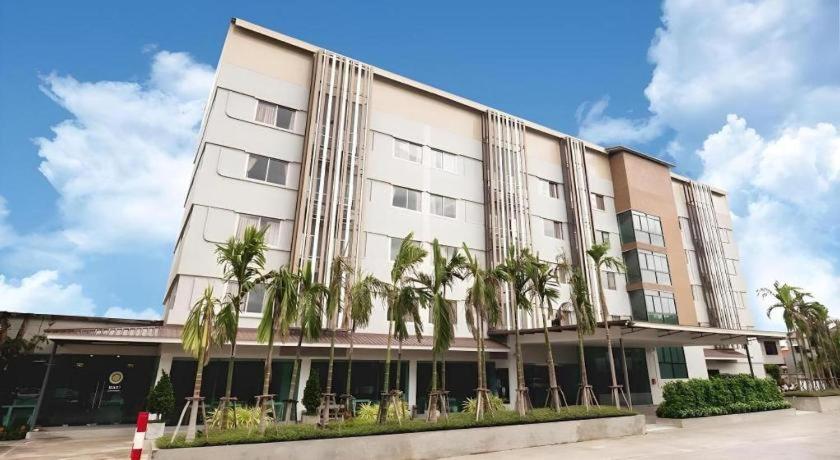 วีธรา บูธิคโฮเทล  Hotel อุดรธานี ภายนอก รูปภาพ