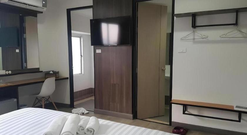 วีธรา บูธิคโฮเทล  Hotel อุดรธานี ภายนอก รูปภาพ