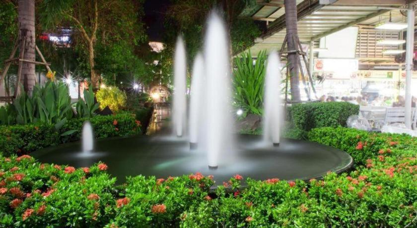 วีธรา บูธิคโฮเทล  Hotel อุดรธานี ภายนอก รูปภาพ